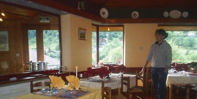 Hotel Restaurant Home Des Hautes Vosges La Bresse Buitenkant foto